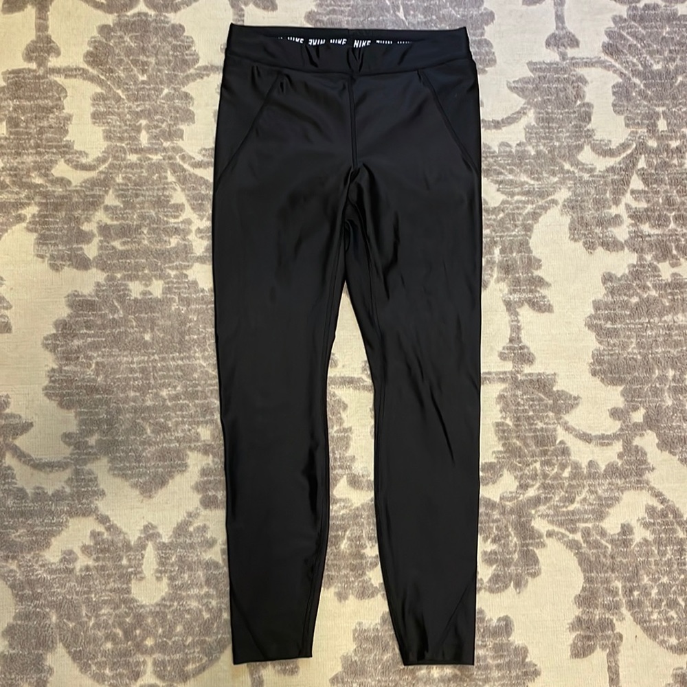 NIKE RUN LEGGING